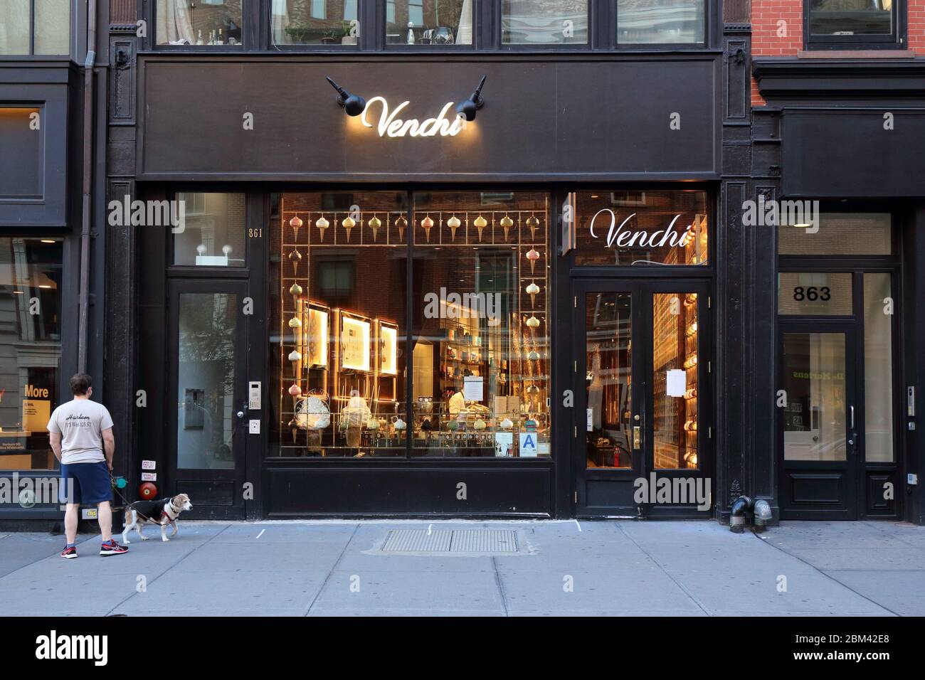 Venchi, 861 Broadway, New York, NYC Schaufensterfoto eines italienischen Schokoladenladens im Viertel Union Square in Manhattan Stockfoto
