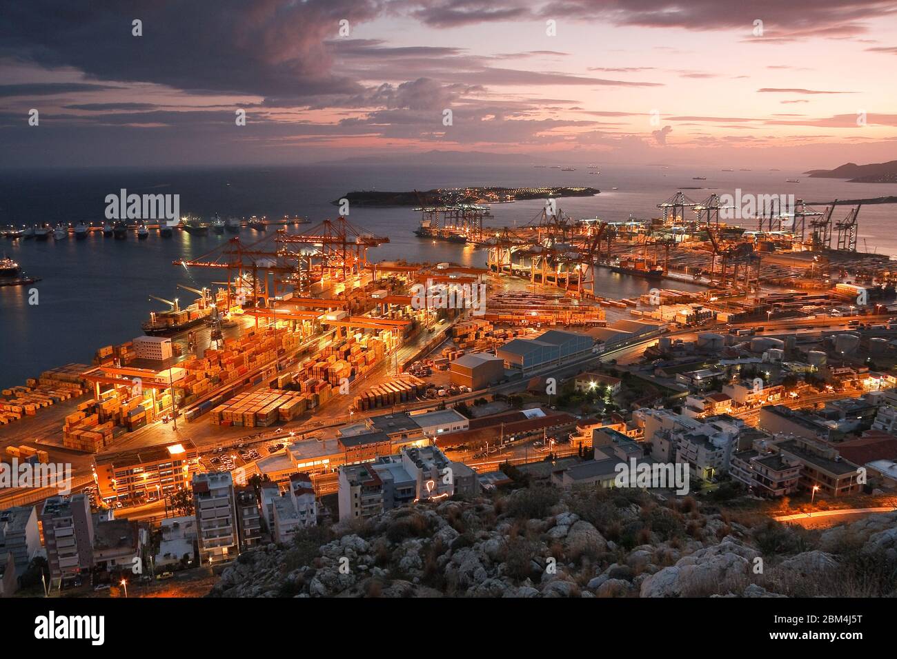 Ansicht des Containerhafens in Piräus, Athen. Stockfoto