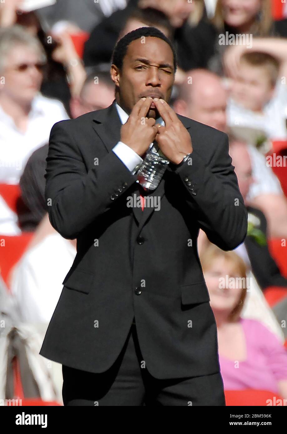 London, Großbritannien MÄRZ 30: Paul Ince Manager von MK Dons während des Johnstone Paint Trophy Finals zwischen Grimsby Town und MK Dons in Wembley am 30. Marc Stockfoto