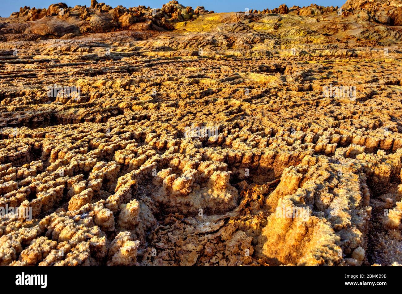 Bunte Landschaft von Dallol terrestrischen Hydrothermalsystem in Danakil Wüste, Äthiopien Stockfoto Bunte Landschaft von Dallol terrestrischen Hydrothermalsystem in Danakil Wüste, Äthiopien Stockfoto