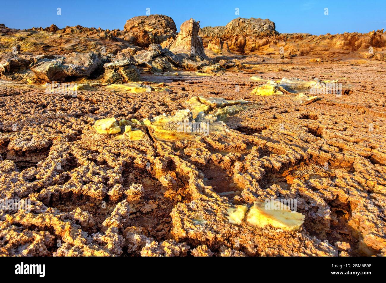 Bunte Landschaft von Dallol terrestrischen Hydrothermalsystem in Danakil Wüste, Äthiopien Stockfoto Bunte Landschaft von Dallol terrestrischen Hydrothermalsystem in Danakil Wüste, Äthiopien Stockfoto