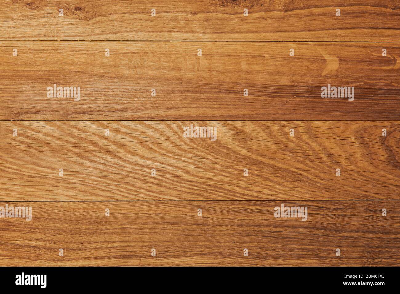 Natürliche Holzdiele Hintergrund. Handgefertigte Holztisch Textur. Raue Holzkulisse. Freier Platz für Text. Kopierbereich. Stockfoto