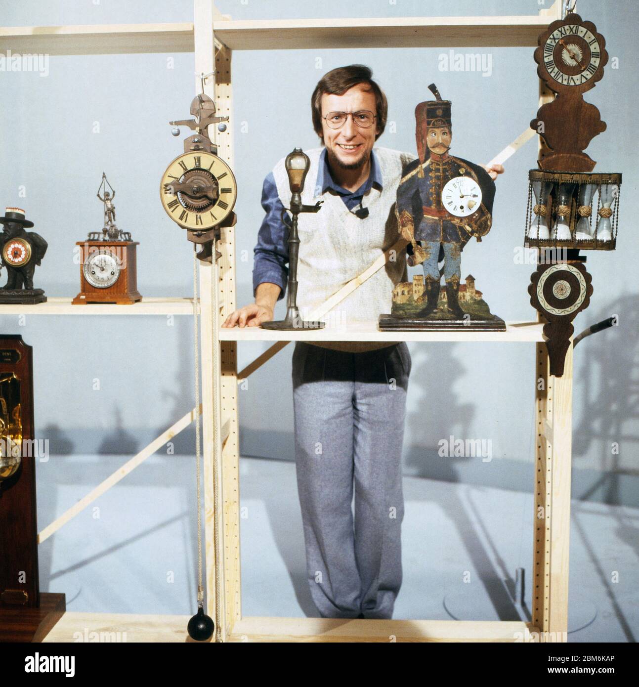 Technik für Kinder, Fernsehserie, Deutschland 1975 - 1980, Folge: Wie kann man Zeit messen, Moderator: Volker Arzt Stockfoto
