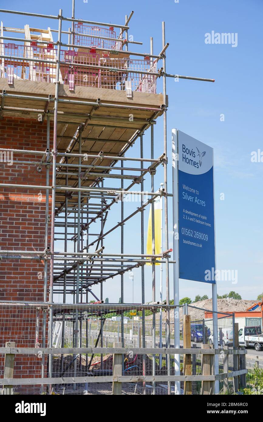 Verlassene, leere, verlassene Hausgebäude UK Baustelle, Bovis Homes. Stockfoto