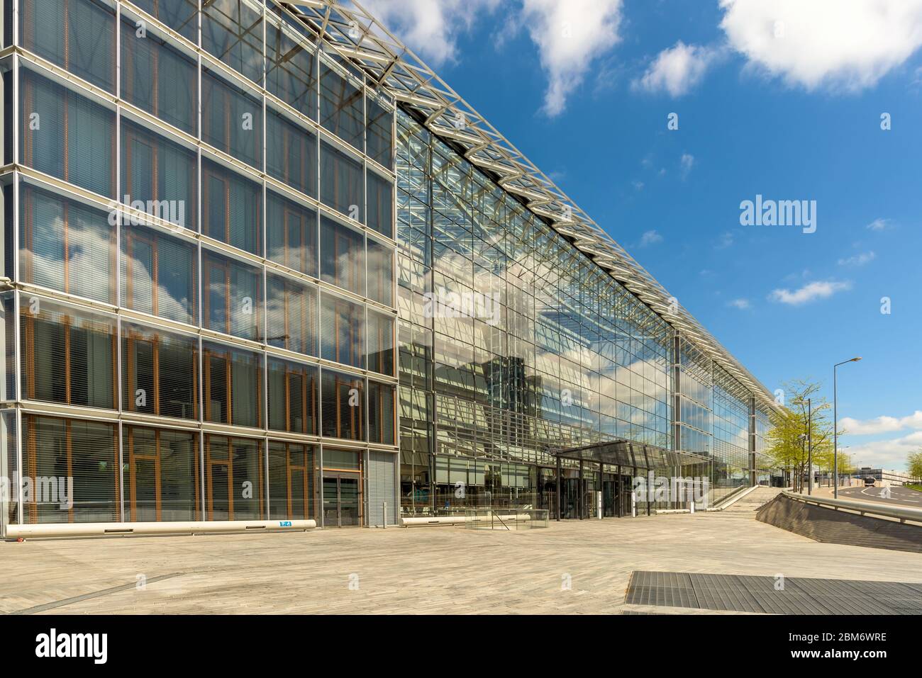 Gebäude der Europäischen Investitionsbank in Luxemburg. Es ist die gemeinnützige Institution der Europäischen Union, die 1958 in Kirchberg gegründet wurde. Stockfoto