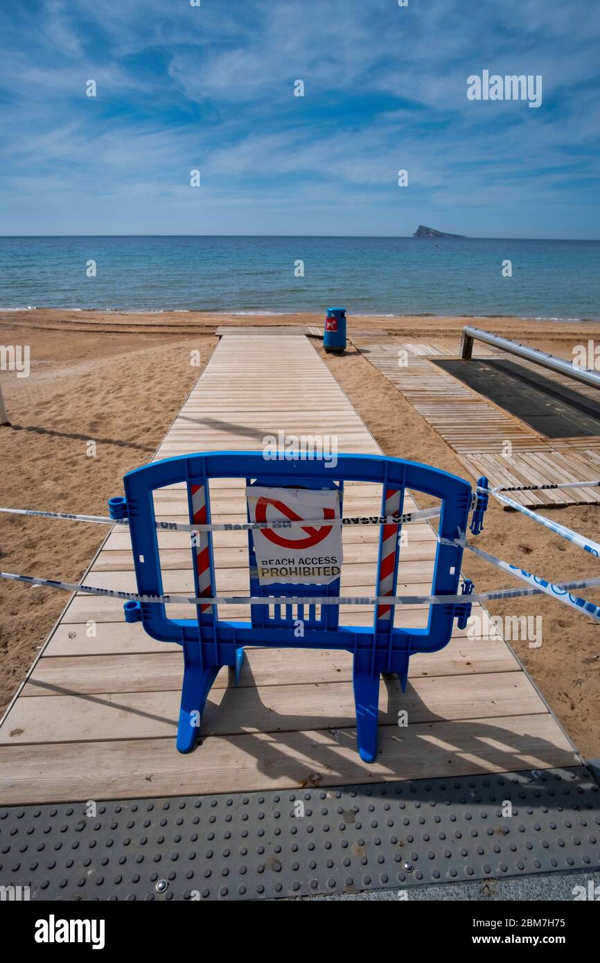 Benidorm, Alicante Spanien, 4.5.2020, Corona-Krise: Blockierter Zugang zum Strand Stockfoto