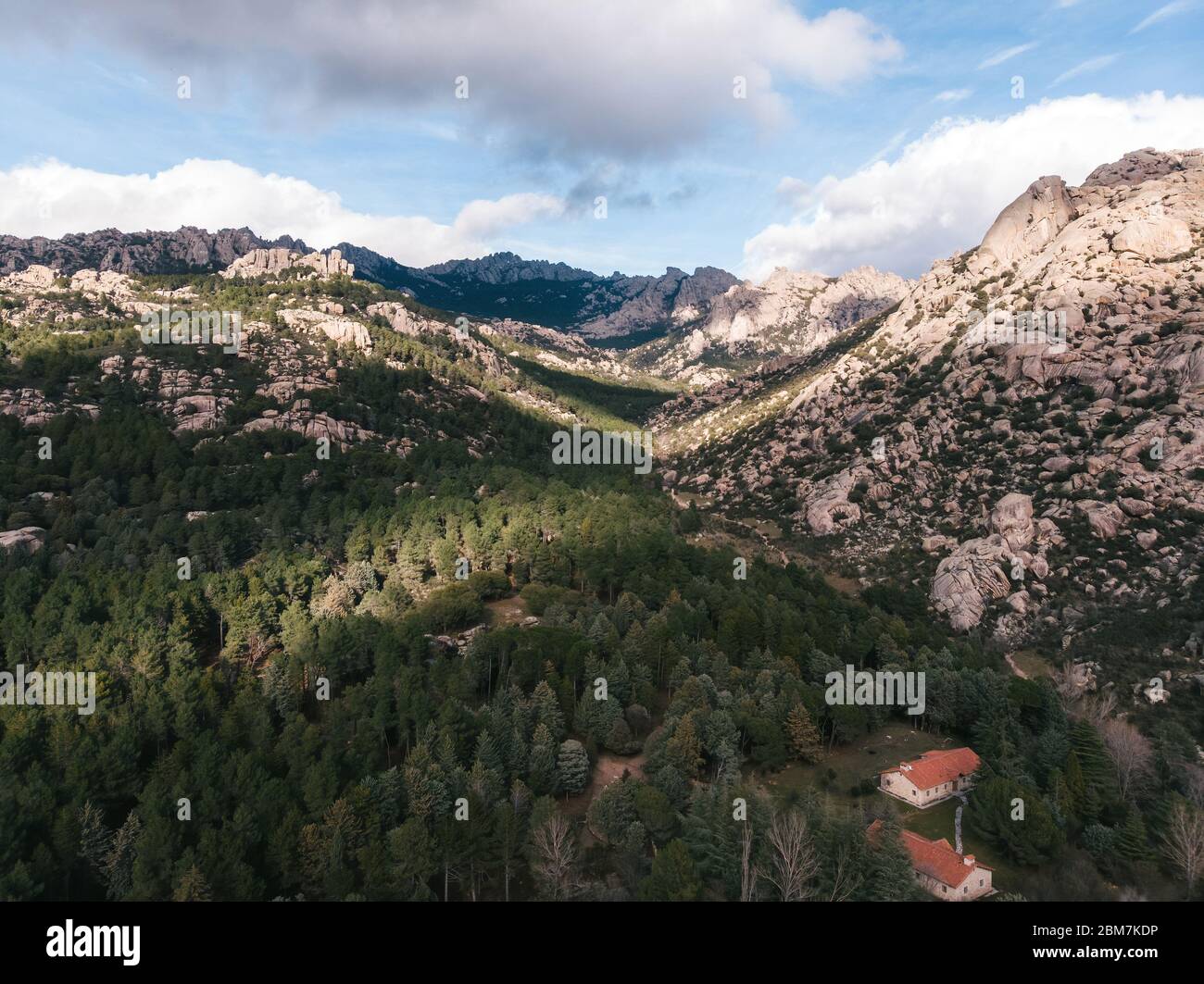 Luftaufnahme von La Pedriza in Sierra de Madrid, Spanien Stockfoto