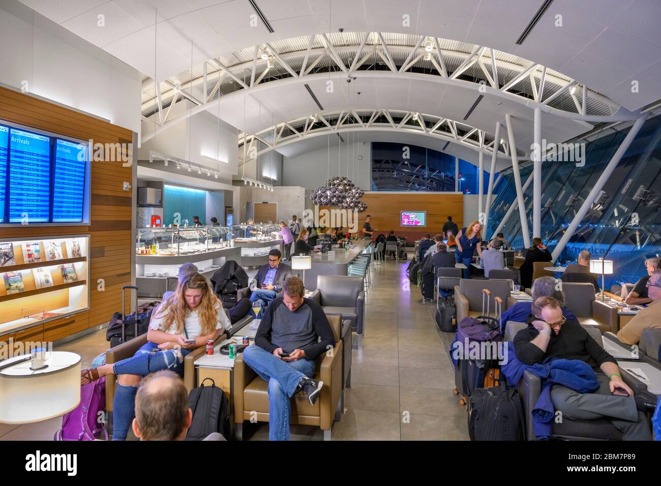 Die Flagship Lounge von American Airlines am Los Angeles International Airport (LAX), Los Angeles, Kalifornien, USA Stockfoto