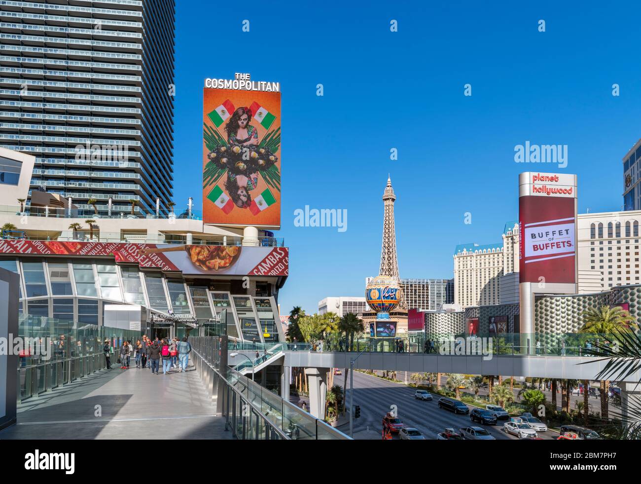 Las Vegas Strip. Blick auf das Cosmopolitan of Las Vegas Resort und Casino mit Blick auf den Las Vegas Boulevard, Las Vegas, Nevada, USA Stockfoto