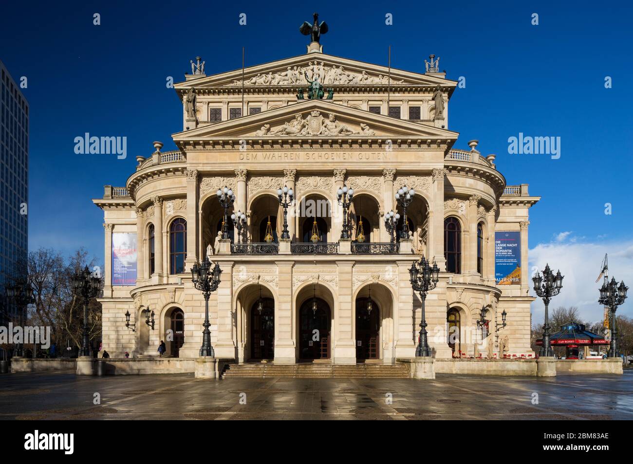 Die Alte Oper, Frankfurt am Main, Hessen, Deutschland. Die Alte Oper ist das ursprüngliche Opernhaus in Frankfurt und ist heute ein Konzertsaal. Stockfoto