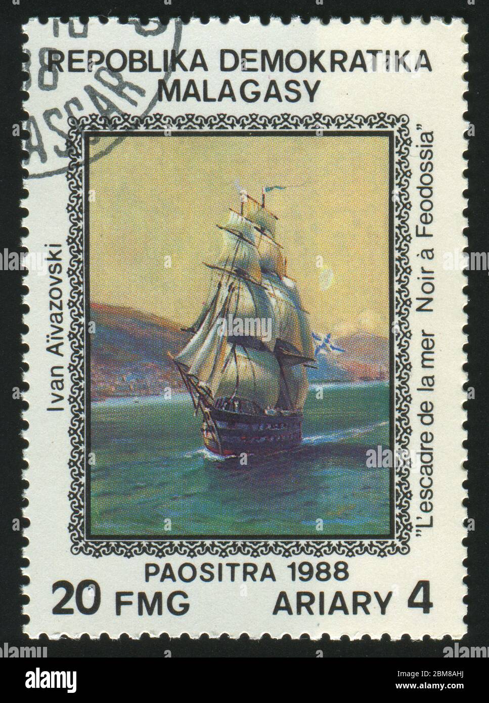 MALAGASY - UM 1988: Briefmarke von Malagasy gedruckt, zeigt Segelschiff, um 1988. Stockfoto