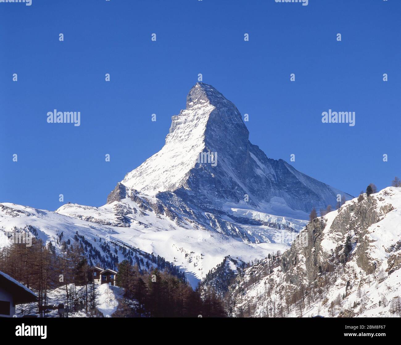 Matterhorn Mountain im Winterschnee, Zermatt, Wallis, Schweiz Stockfoto