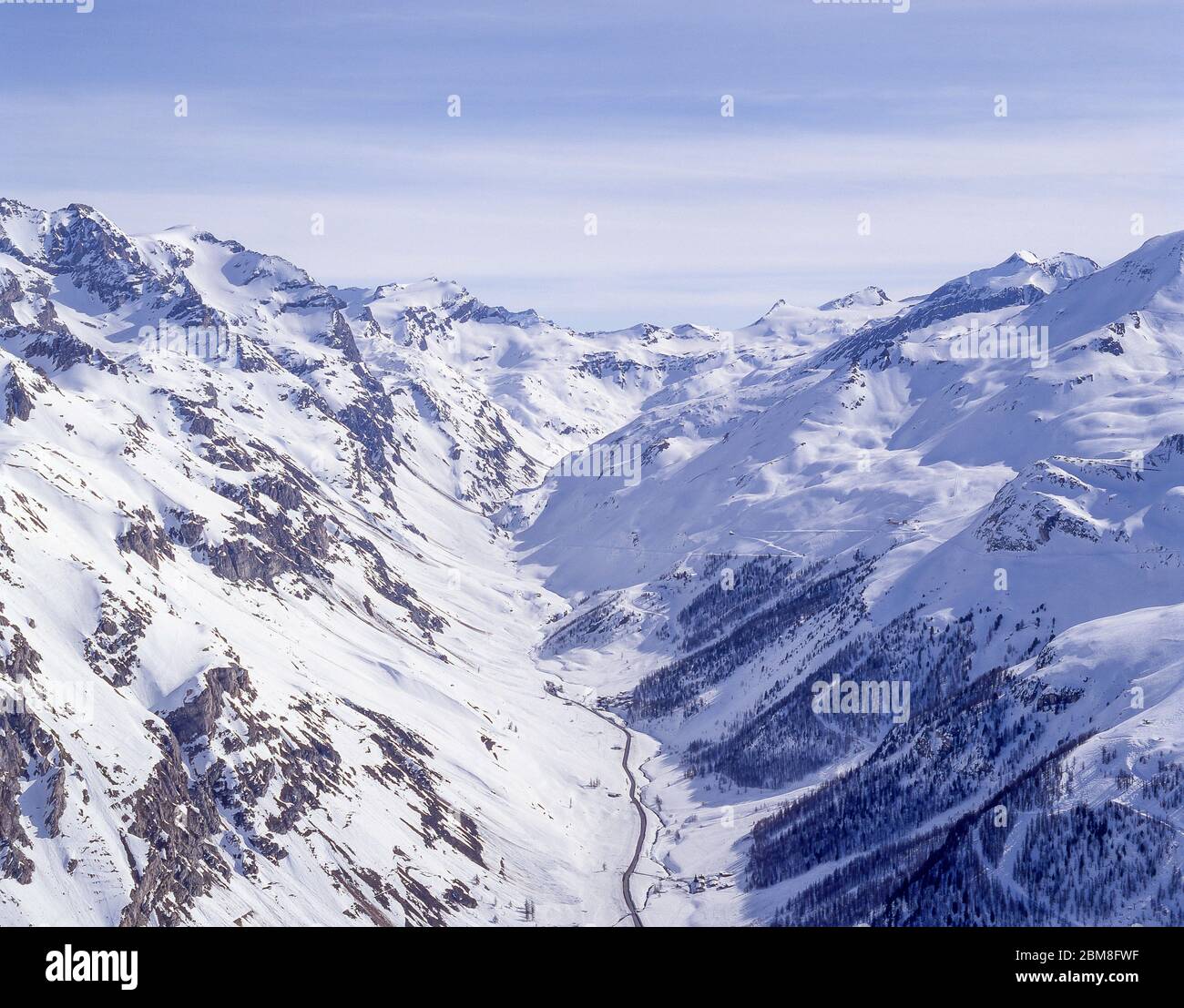 Blick auf die Alpen und das Tarentaise-Tal, Val d'Isere, Savoie, Frankreich Stockfoto