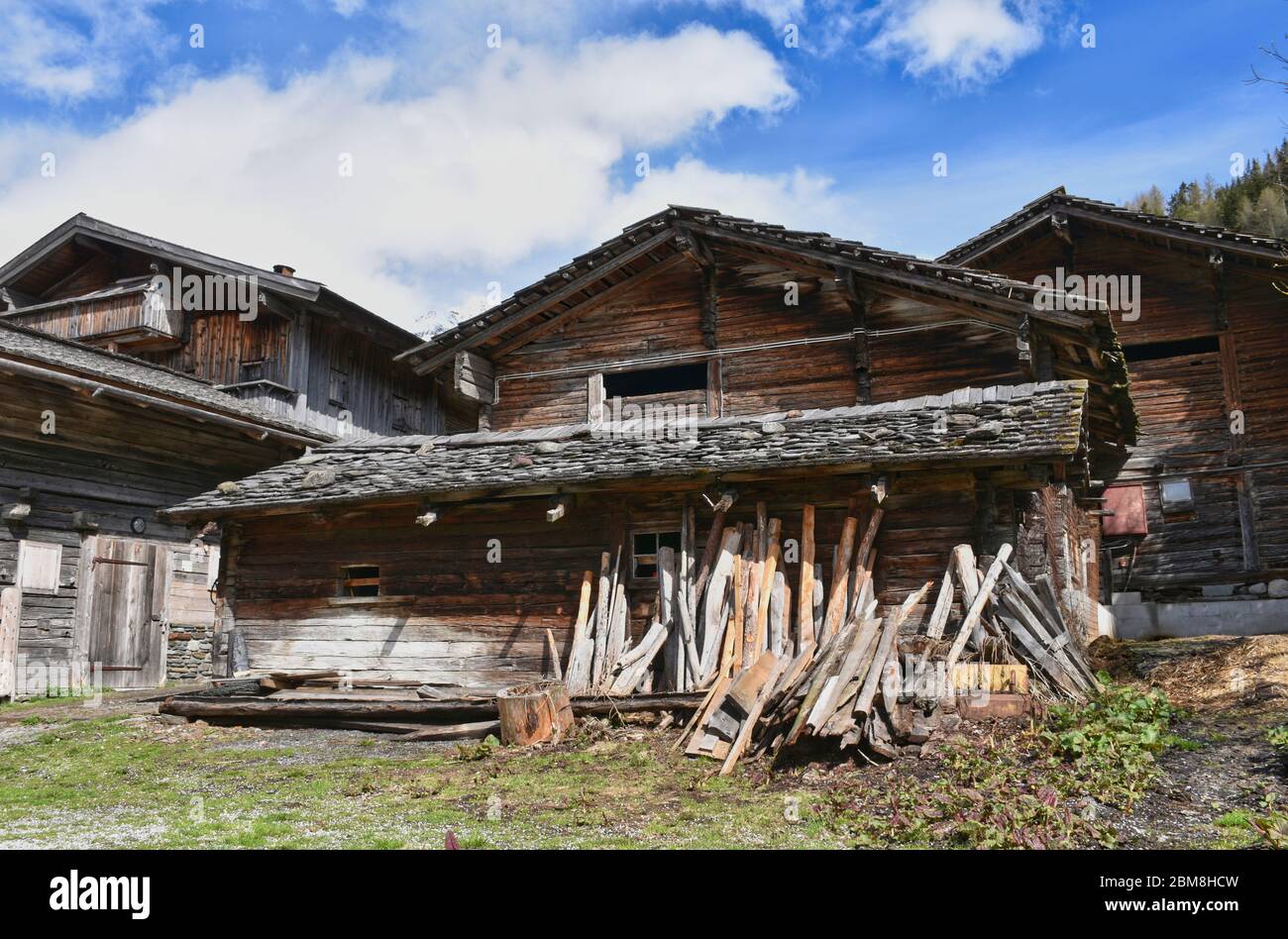 Matreier Tauernhaus, Felbertauern, Frühling, Alm, Almhütte, Hütten, Tradition, Landwirtschaft, Bergbauernhof, Gehöft, Almhütten, Haus, Holzhaus, histo Stockfoto