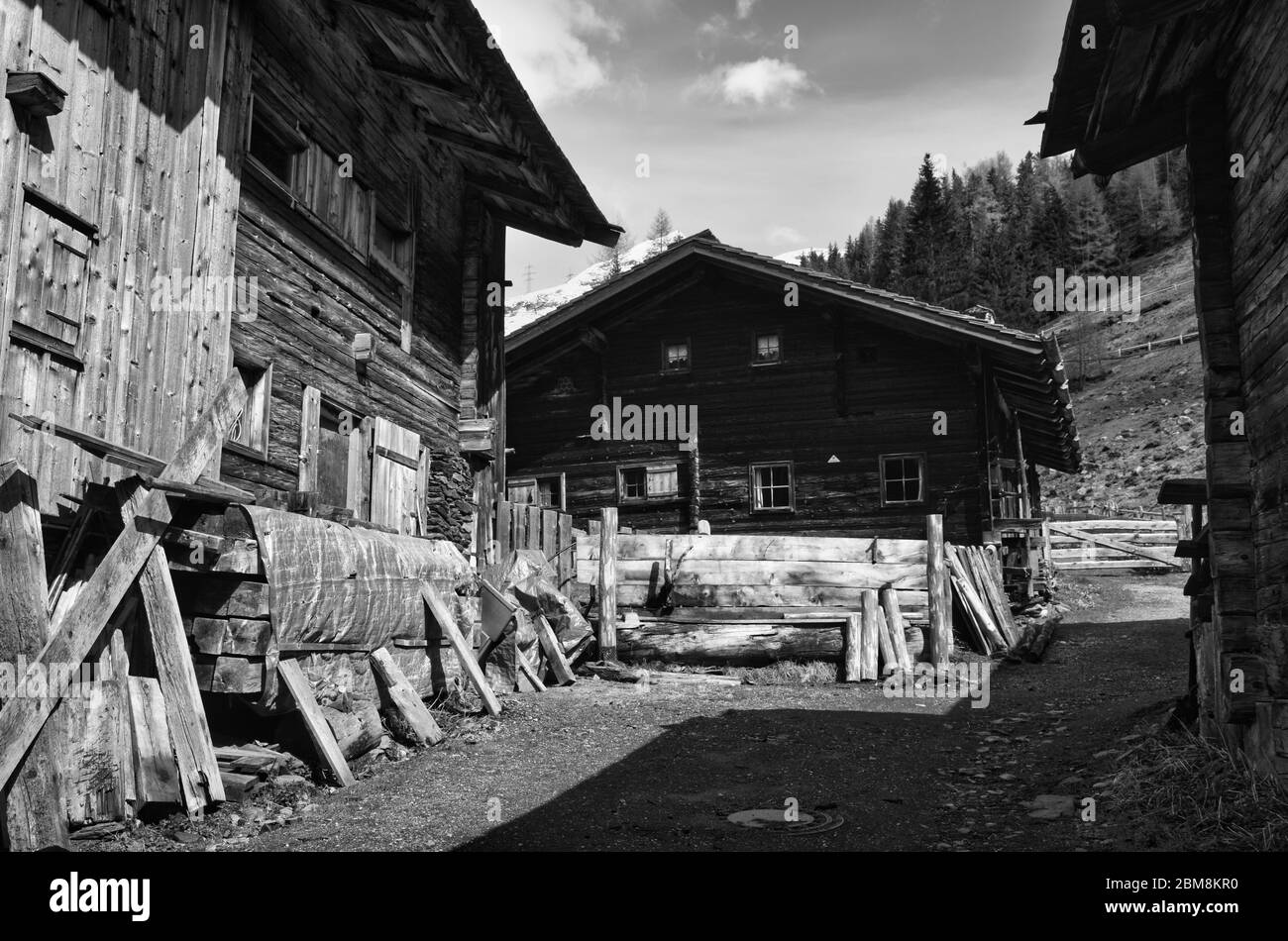 Matreier Tauernhaus, Felbertauern, Frühling, Alm, Almhütte, Hütten, Tradition, Landwirtschaft, Bergbauernhof, Gehöft, Almhütten, Haus, Holzhaus, histo Stockfoto