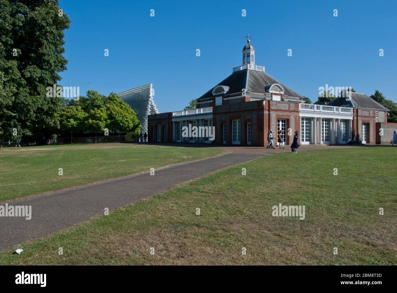 Sommerhauptpavillon Serpentine Galleries Serpentine Pavilion 2016, Kensington Gardens, London, W2 3XA von BIG Bjarke Ingels Group Stockfoto