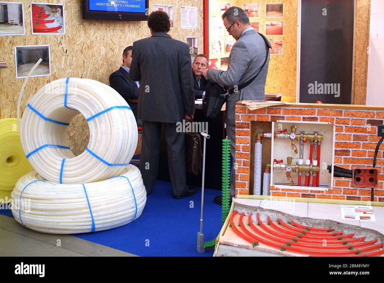 Turin, Piemont/Italien -25.11.2010- die Messe "Restrukturura" für die Gebäudesanierung. Stockfoto Turin, Piemont/Italien -25.11.2010- die Messe "Restrukturura" für die Gebäudesanierung. Stockfoto