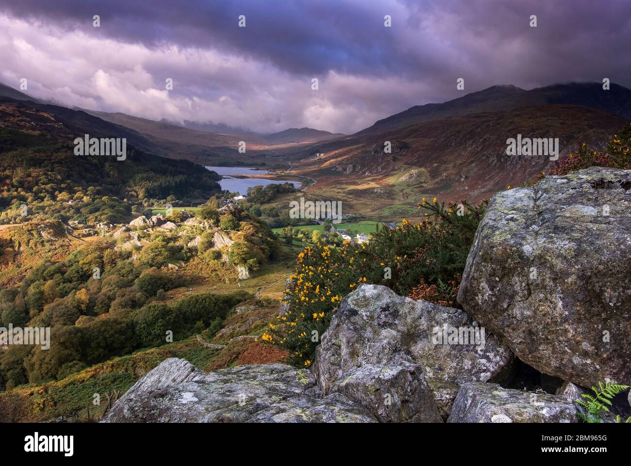 The Pinnacles, Lynnau Mymbyr & The Dyffryn Mymbyr Valley, Capel Curig, Snowdonia, North Wales, Großbritannien Stockfoto