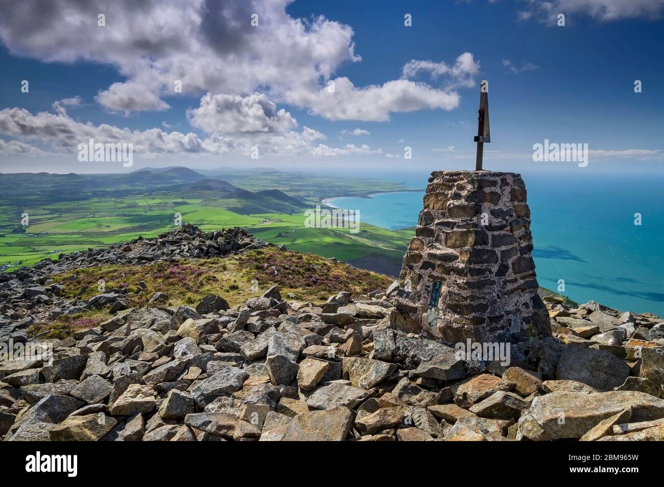 Die Lleyn Halbinsel vom Gipfel des Garn Ganol, Yr Eifl, The Rivals, Lleyn Halbinsel, Gwynedd, Nordwales Stockfoto