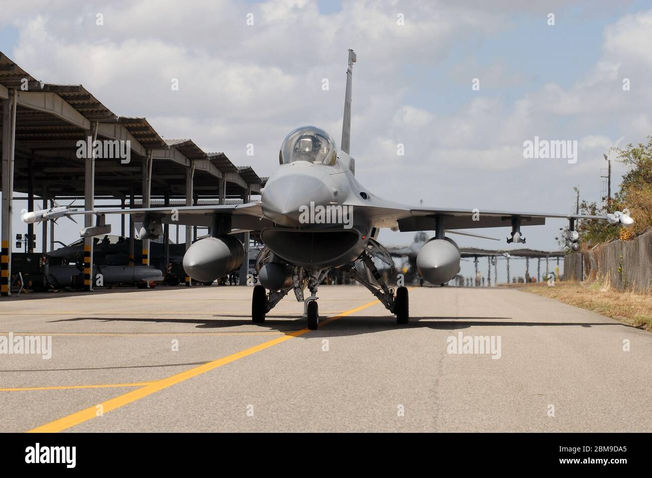 Natal, Brasilien, 9. November 2010. F-16 Jagdjet der United States Air Force - auf dem Natal Luftwaffenstützpunkt im Nordosten Brasiliens. Stockfoto