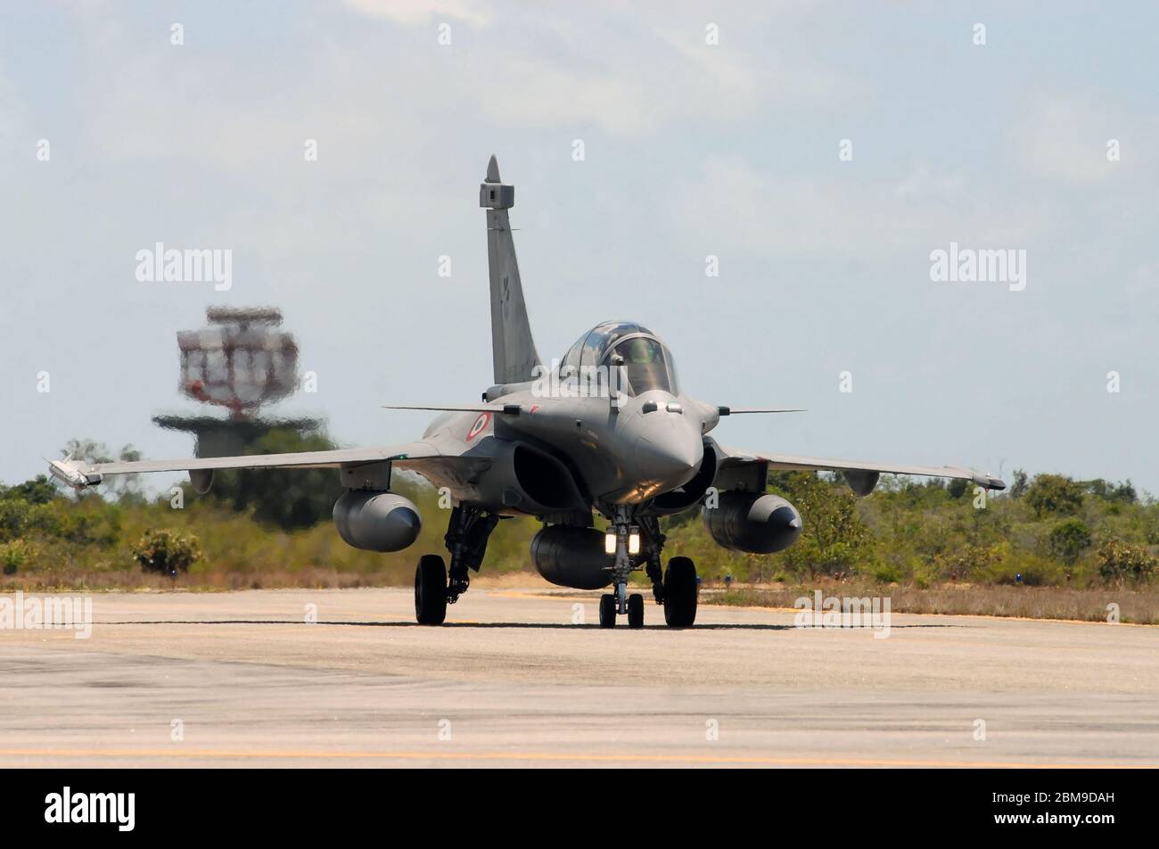 Natal, Brasilien, 9. November 2010. Rafale-Kampfflugzeug der französischen Luftwaffe auf dem Natal Air Base im Nordosten Brasiliens. Stockfoto