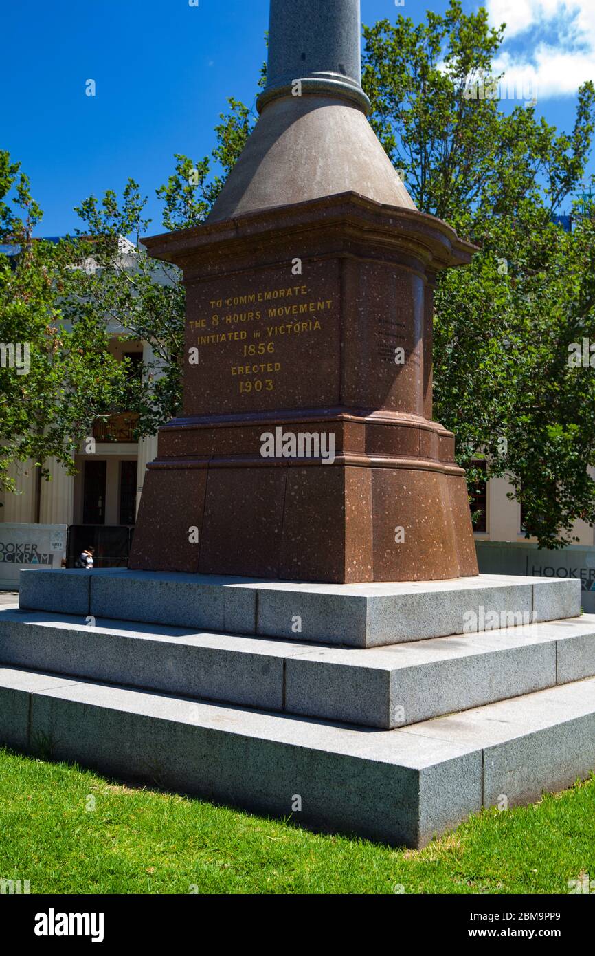 Das 8 Stunden Bewegung Denkmal in Melbourne, errichtet, um die viktorianischen Arbeiter zu ehren, die den ersten 8-Stunden-Arbeitstag in der Welt 1856 gewonnen haben. Stockfoto