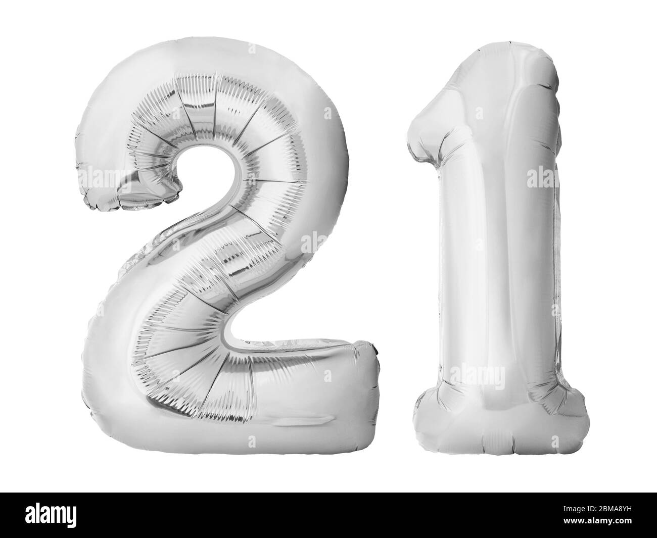 Nummer 21 einundzwanzig aus silbernen aufblasbaren Ballons auf weißem Hintergrund isoliert Stockfoto
