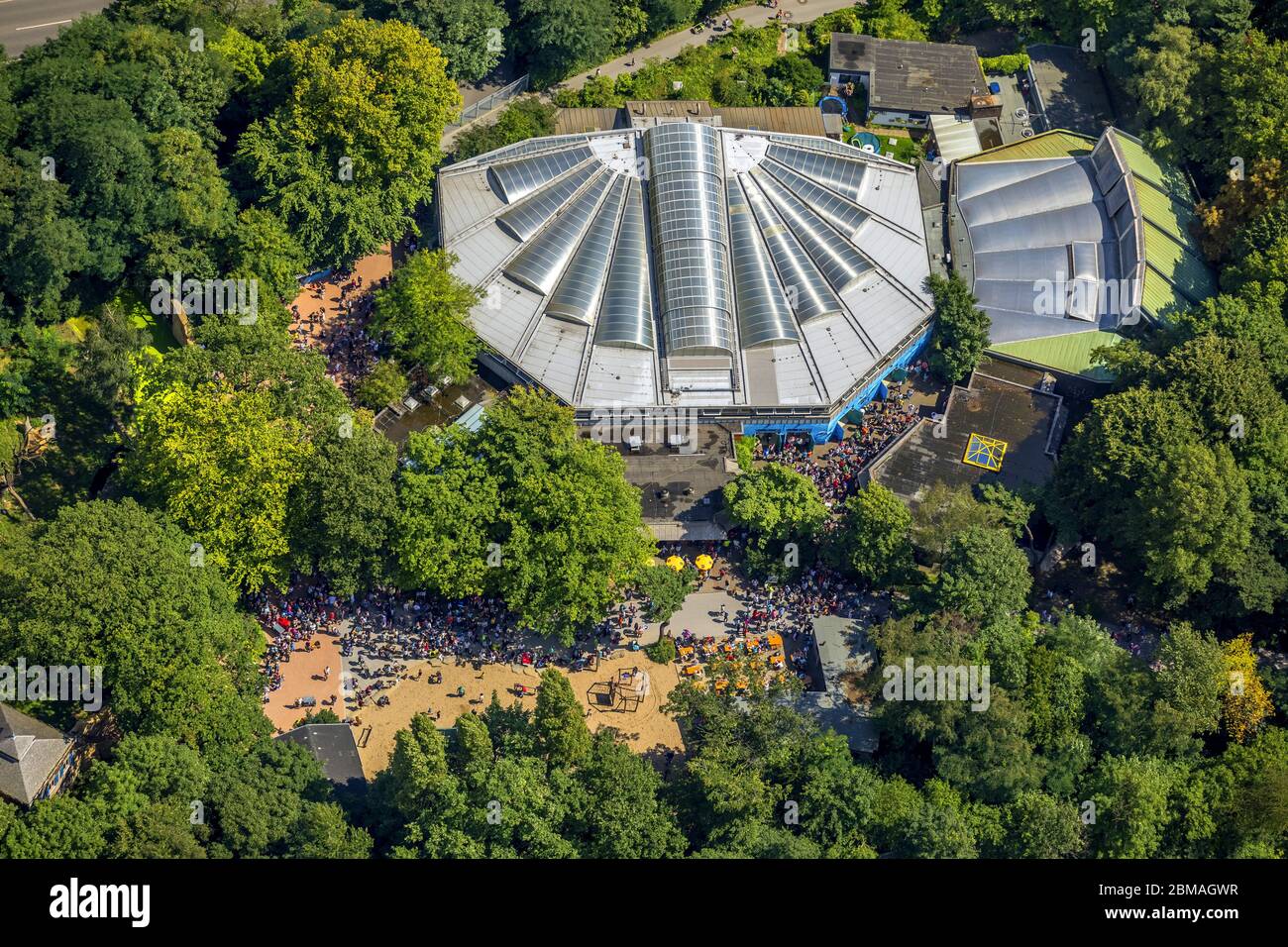 , Delfinarium im Zoo Duisburg, 06.08.2017, Luftaufnahme, Deutschland, Nordrhein-Westfalen, Ruhrgebiet, Duisburg Stockfoto