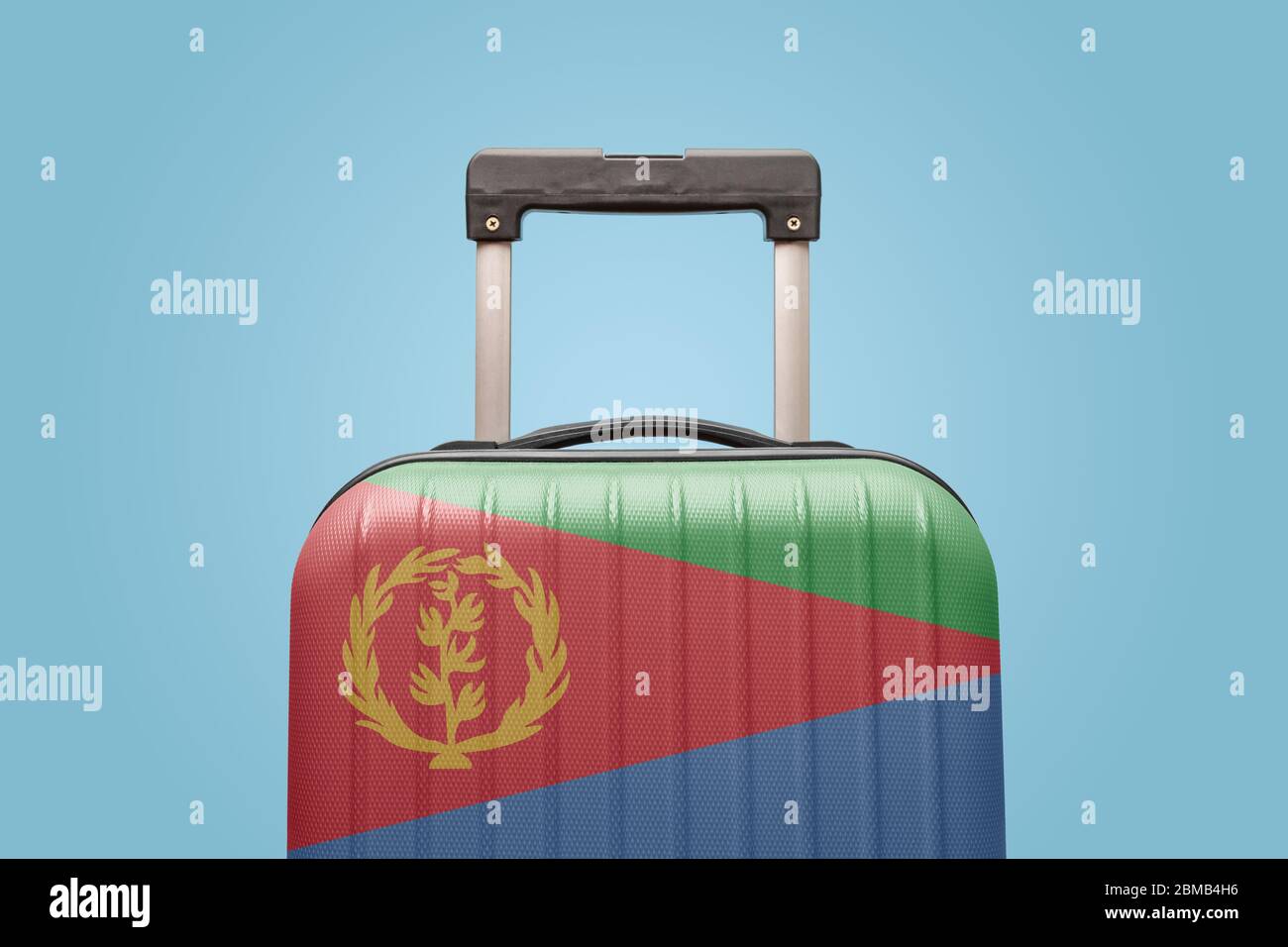 Koffer mit eritreischer Flagge Design Reise Afrika Konzept. Stockfoto
