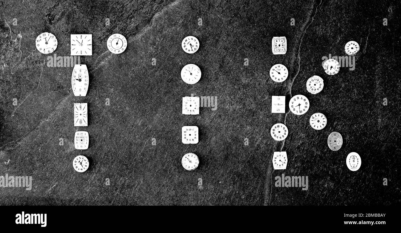 Monochrome Stillleben von alten Zifferblätter, die das Wort Tik darstellen Stockfoto