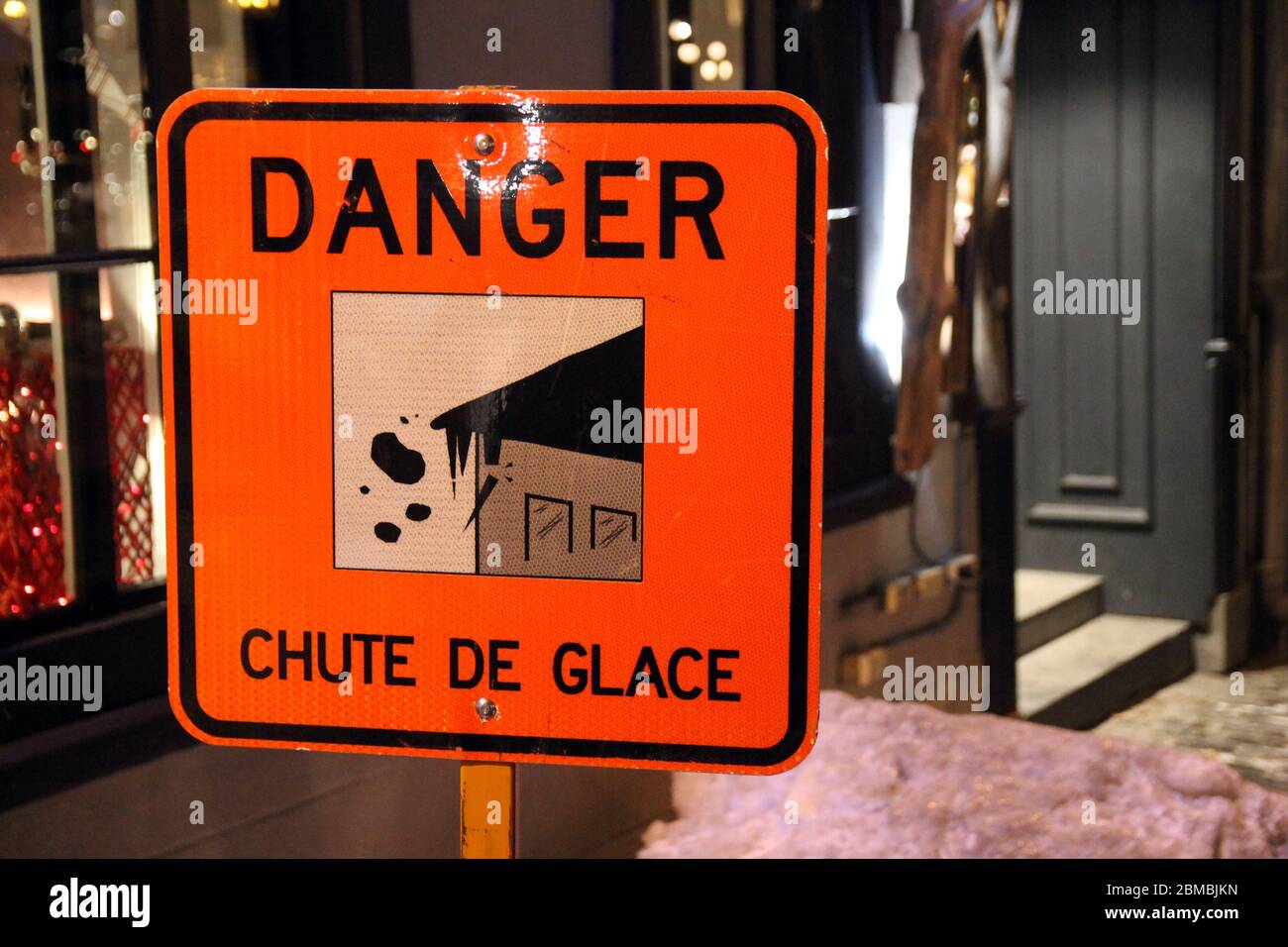 Gefahr, Rutsche de Glace Zeichen in Kanada Stockfoto