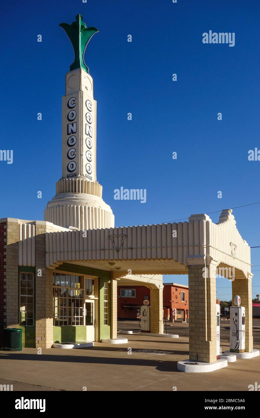 Restaurierte Conoco-Tankstelle in Shamrock, Texas entlang der Route 66 Stockfoto