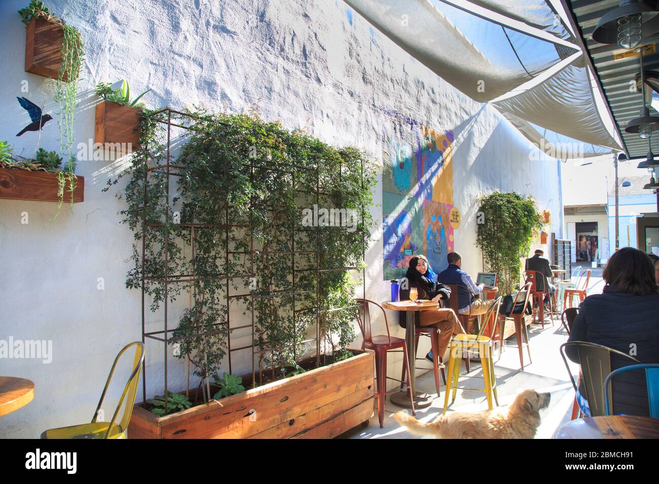 Die Funk Zone Gegend mit Weingütern und Restaurants, Santa Barbara, Kalifornien, USA Stockfoto