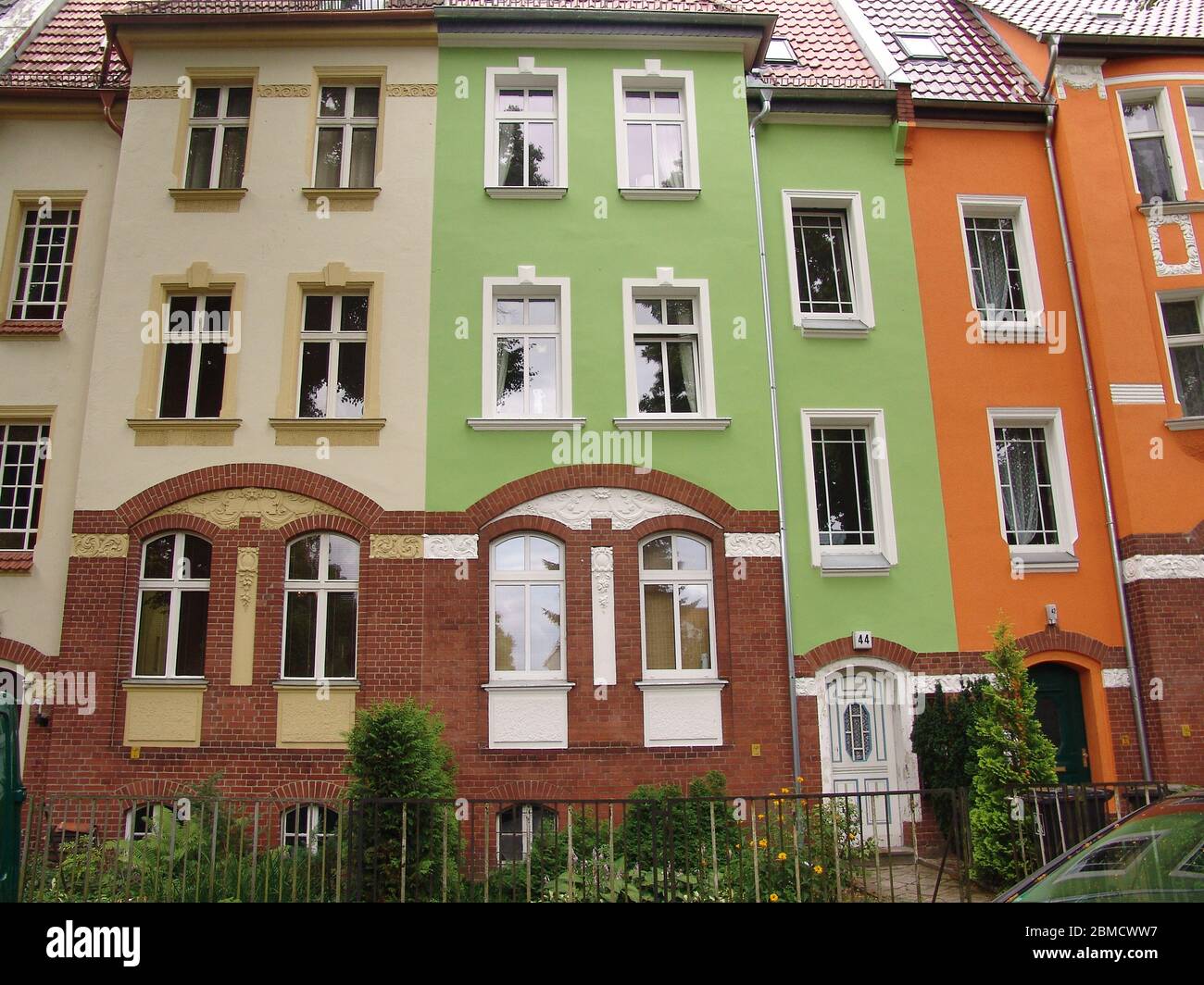 Unsachgemäß gestaltete Jugendstilfassaden in Berlin Stockfoto