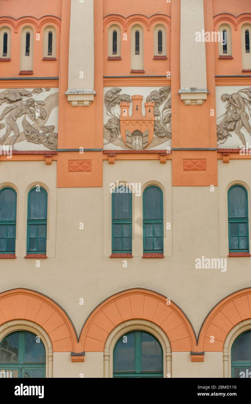 Detail der Jugendstilarchitektur an den Häusern auf dem Szczepanski-Platz in Krakau, Polen. Stockfoto