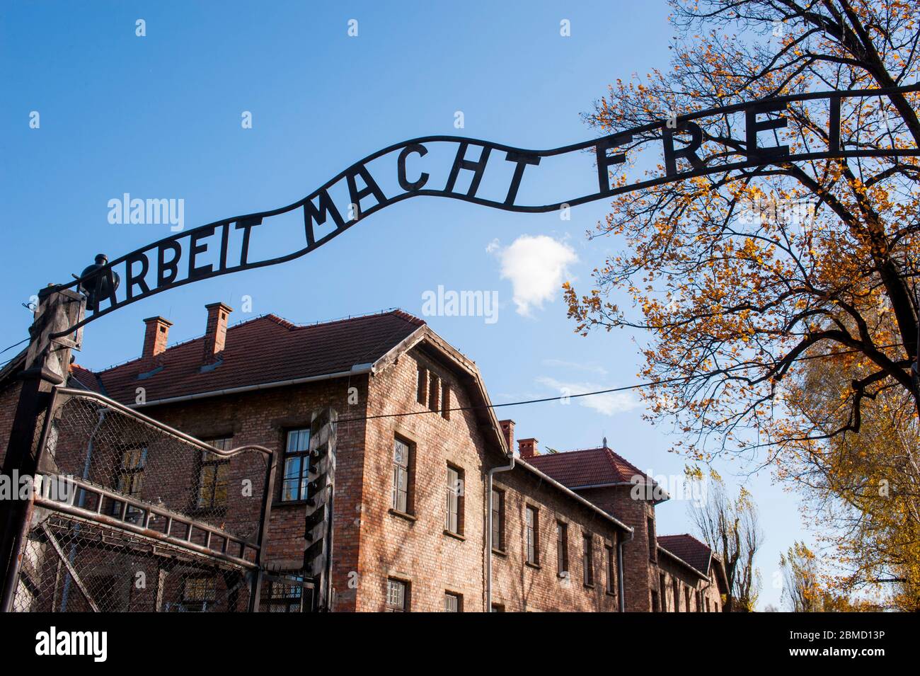 Das Haupttor zum Konzentrationslager Auschwitz war ein Komplex von über 40 Konzentrations- und Vernichtungslagern Stockfoto