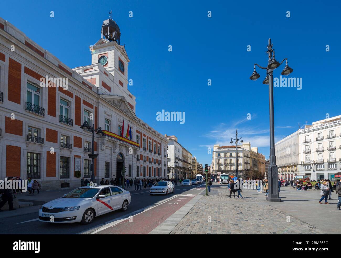 Blick auf Real Casa de Correos in Puerta del Sol, Madrid, Spanien, Europa Stockfoto