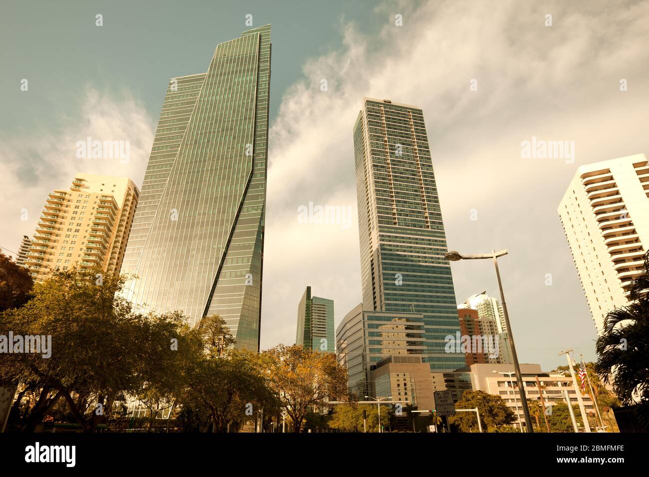Skyline von Wolkenkratzern an der Brickell Avenue im Stadtzentrum von Miami, Florida, Vereinigte Staaten Stockfoto