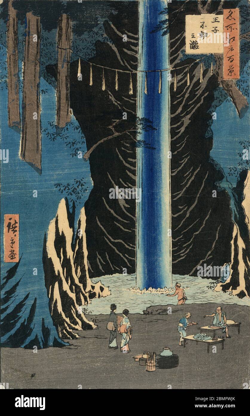 [ 1850er Japan - Besucher an den Wasserfällen ] - Besucher genießen die Fudo-Wasserfälle in Oji, in der Nähe von Edo (derzeit Tokio), 1857 (Ansei 4). Dieser Holzschnitt ist Bild 49 in hundert berühmten Ansichten von Edo (名所江戸百景, Meisho Edo Hyakkei), einer Serie von Ukiyoe Künstler Utagawa Hiroshige (歌川広重, 1797–1858) erstellt. Es ist eine von 30 Sommerszenen der Serie. Titel: Fudo Falls in Oji (王子不動之滝, Ōji Fudō no taki) Vintage Ukiyoe Holzschnitt aus dem 19. Jahrhundert. Stockfoto
