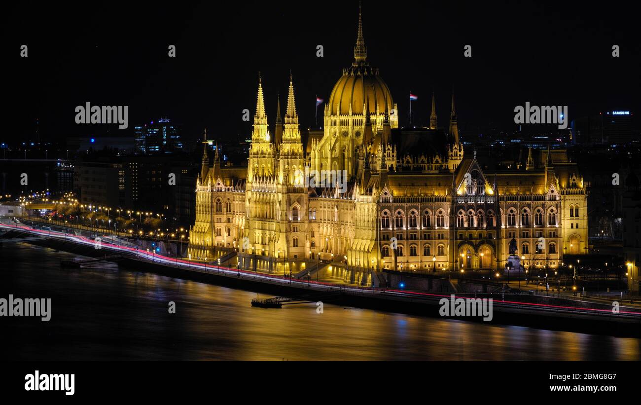 Parlamentsgebäude in Budapest bei Nacht Stockfoto