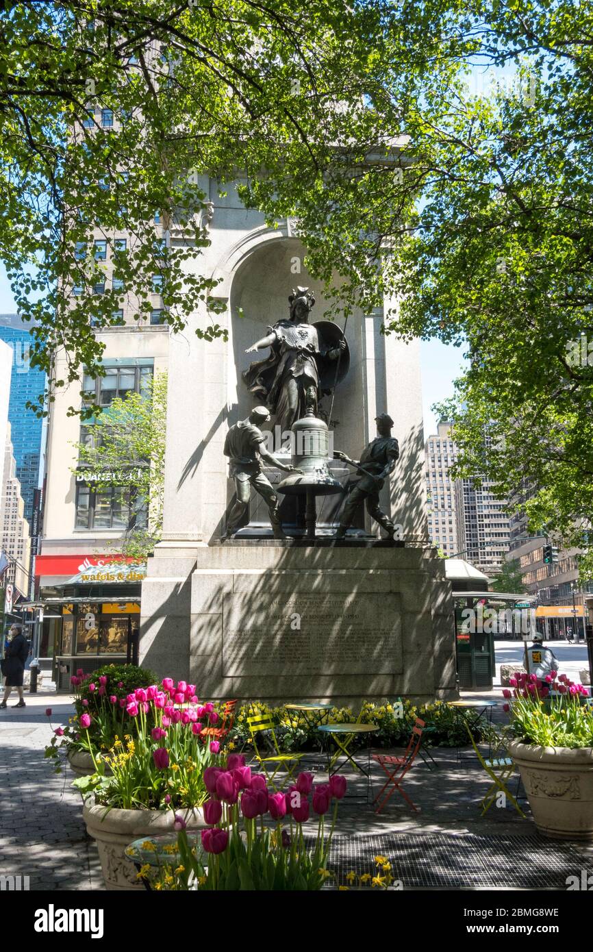 James Gordon Bennett Denkmal, Herald Square Park, NYC Stockfoto