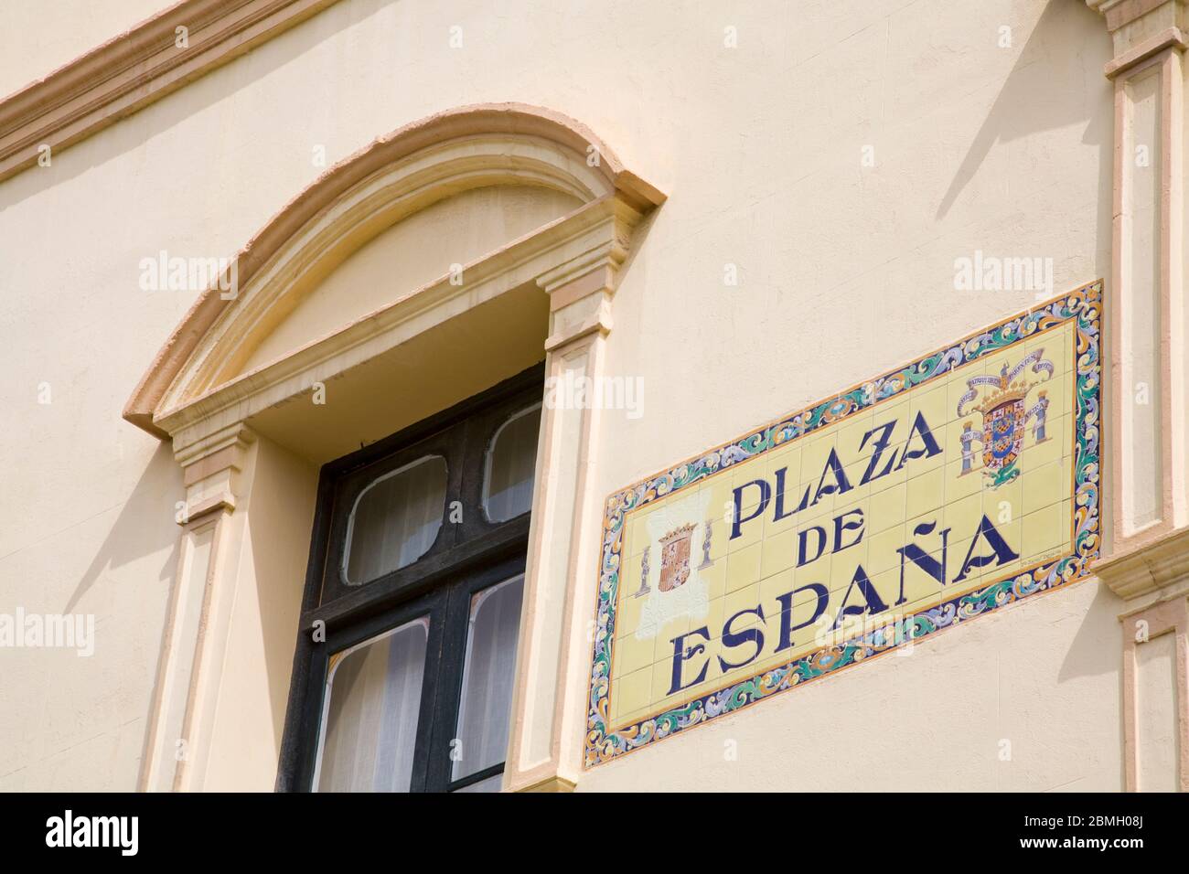 Fliesenschild an Plaza de Espana, Melilla, Spanish Morocco, Spain Stockfoto