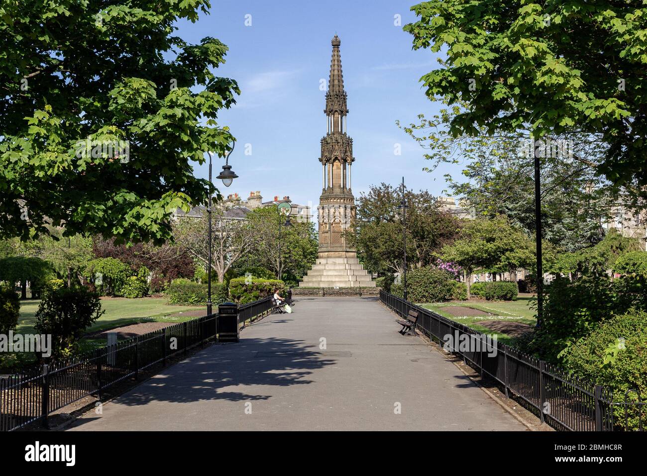 Queen Victoria Monument, Hamilton Square, Birkenhead. Steinskulptur in Form eines Eleanor-Kreuzes. Stockfoto