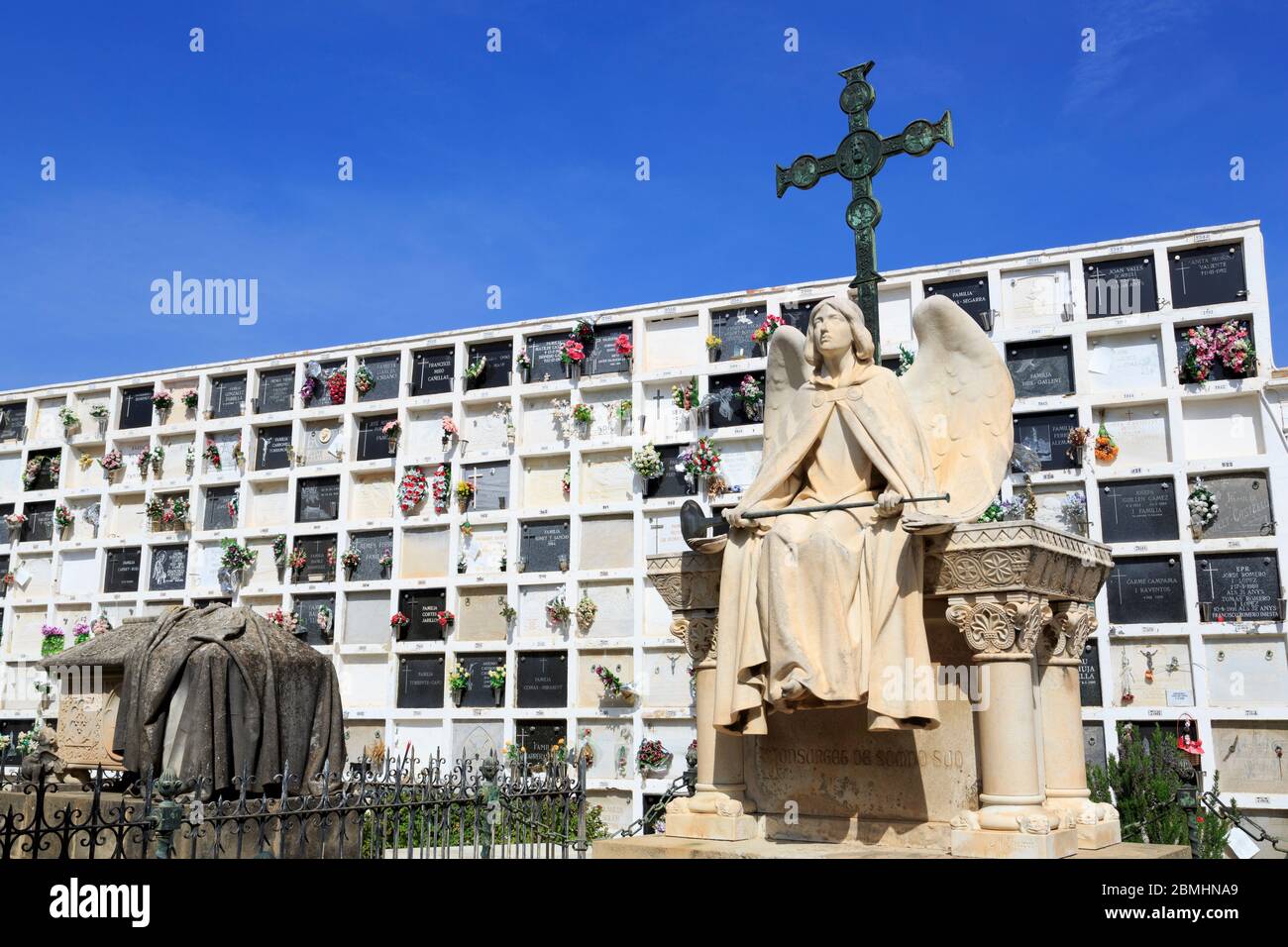 St. Sabastian Municipal Cemetery, Sitges, Katalonien, Spanien, Europa Stockfoto