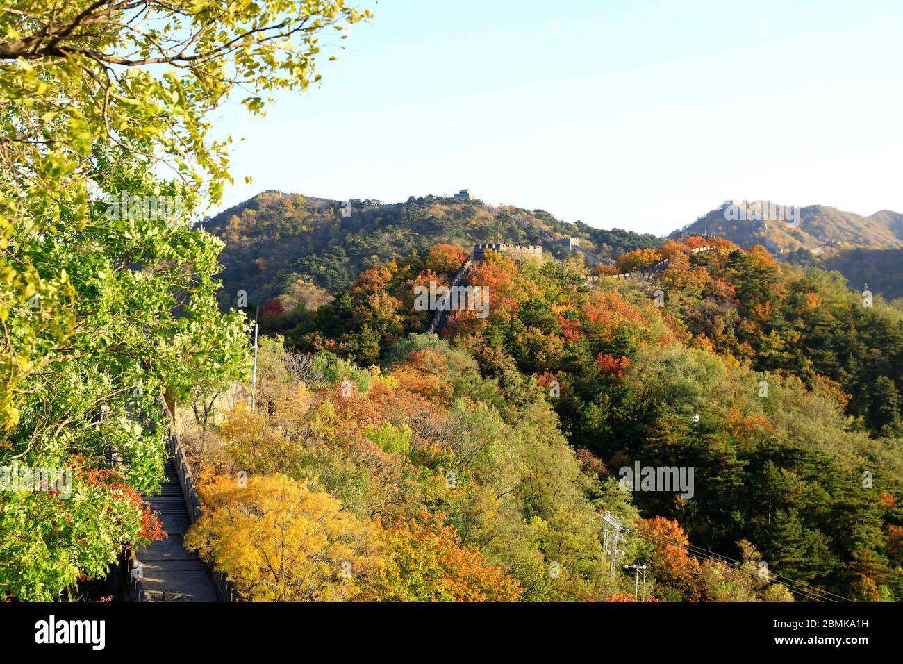 Die chinesische Mauer ist im Herbst Stockfoto