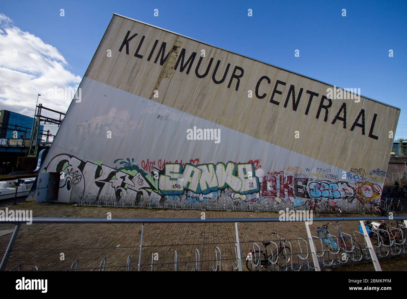 Klimmuur Amsterdam Centraal Außenfassade, 2015 Stockfoto