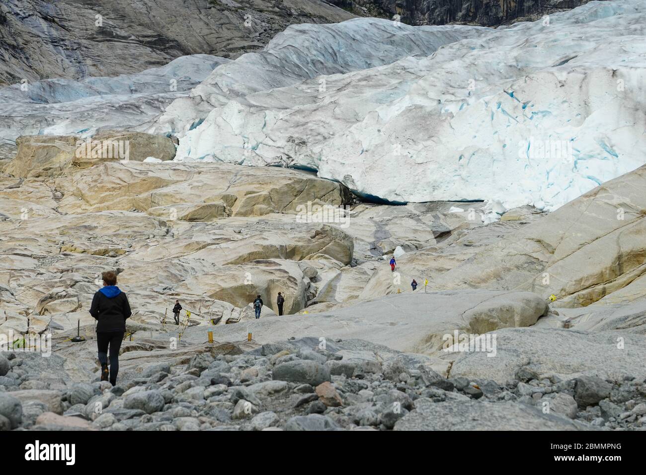 Der Nigardsbreen Gletscher in Norwegen. Ein Arm des Jostedalsbreen Gletschers in Vestland. Eine wunderschöne Landschaft in Skandinavien. Stockfoto