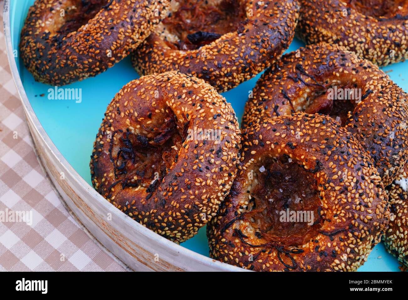 Alles Bagels mit vielen Samen Stockfoto