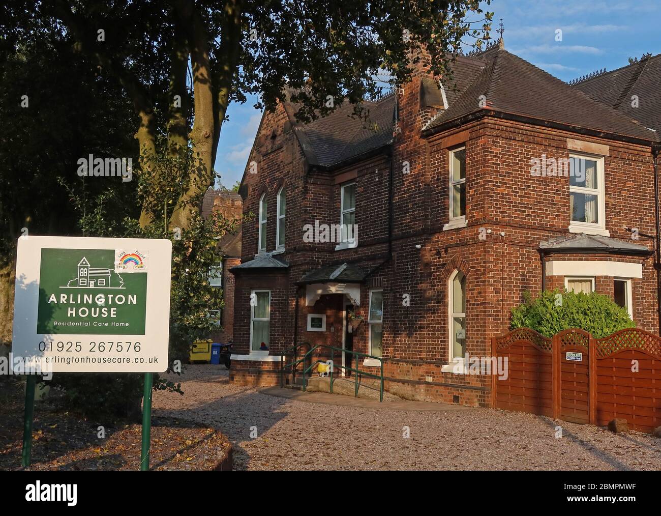 Arlington Lodge Care Home, Arlington House Residential Care Home, Ackers Lane, Warrington, Cheshire, England, Großbritannien Stockfoto