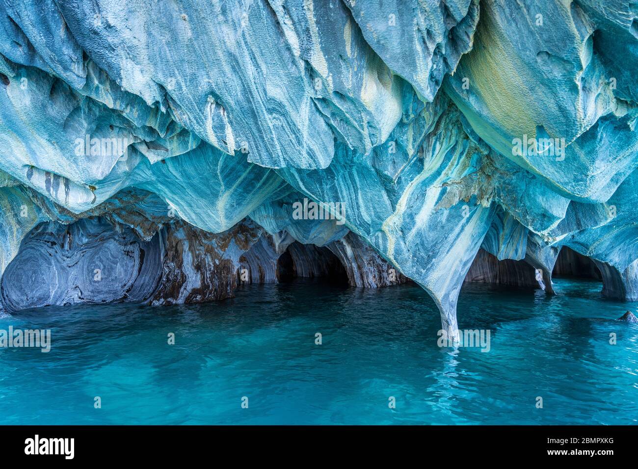 Die Marmorhöhlen (spanisch: Cuevas de Marmol), eine Reihe von natürlich geformten Höhlen im General Carrera See in Chile, Patagonien, Südamerika. Stockfoto